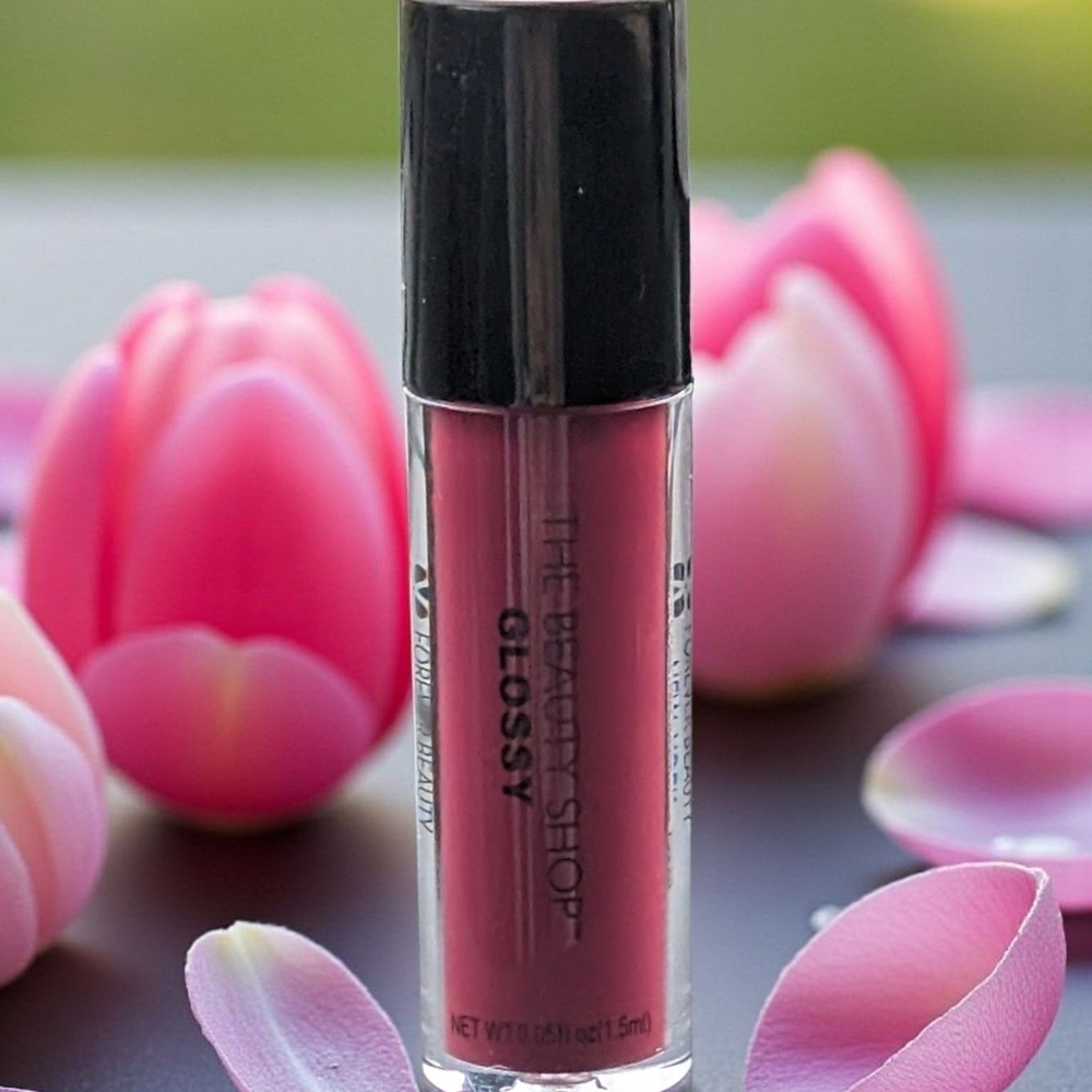 The Beauty Shop Glossy Luxurious Pink Lipstick (New) - Picture 3 of 4